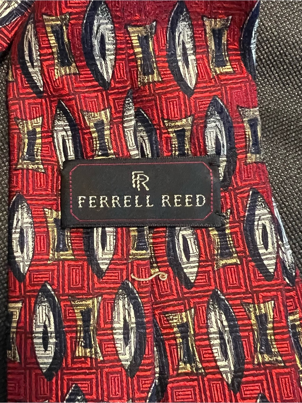 Ferrell Reed Classic Red Geometric Pattern Silk Tie - Picture 4 of 4
